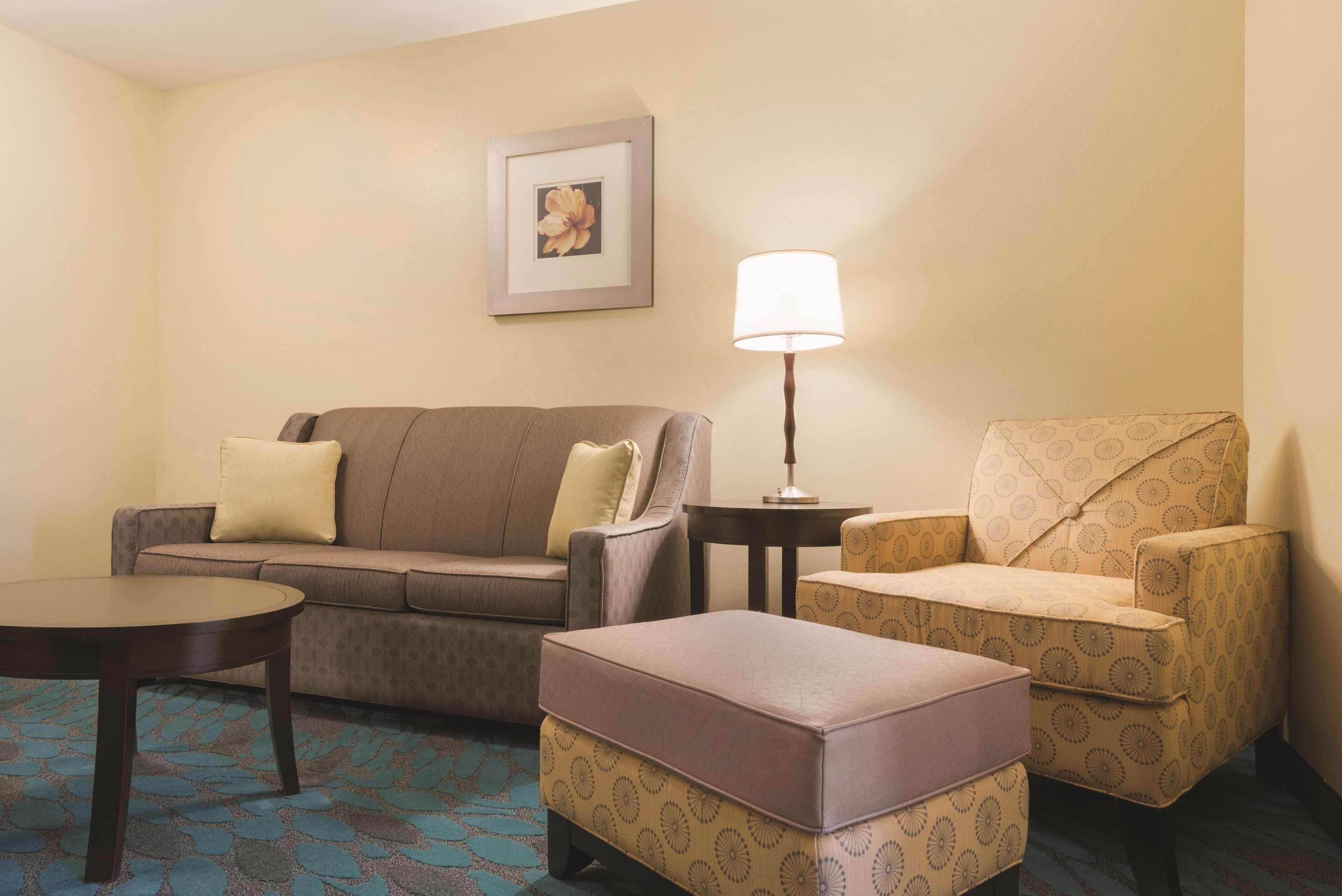 Hilton Garden Inn Fargo Exterior foto