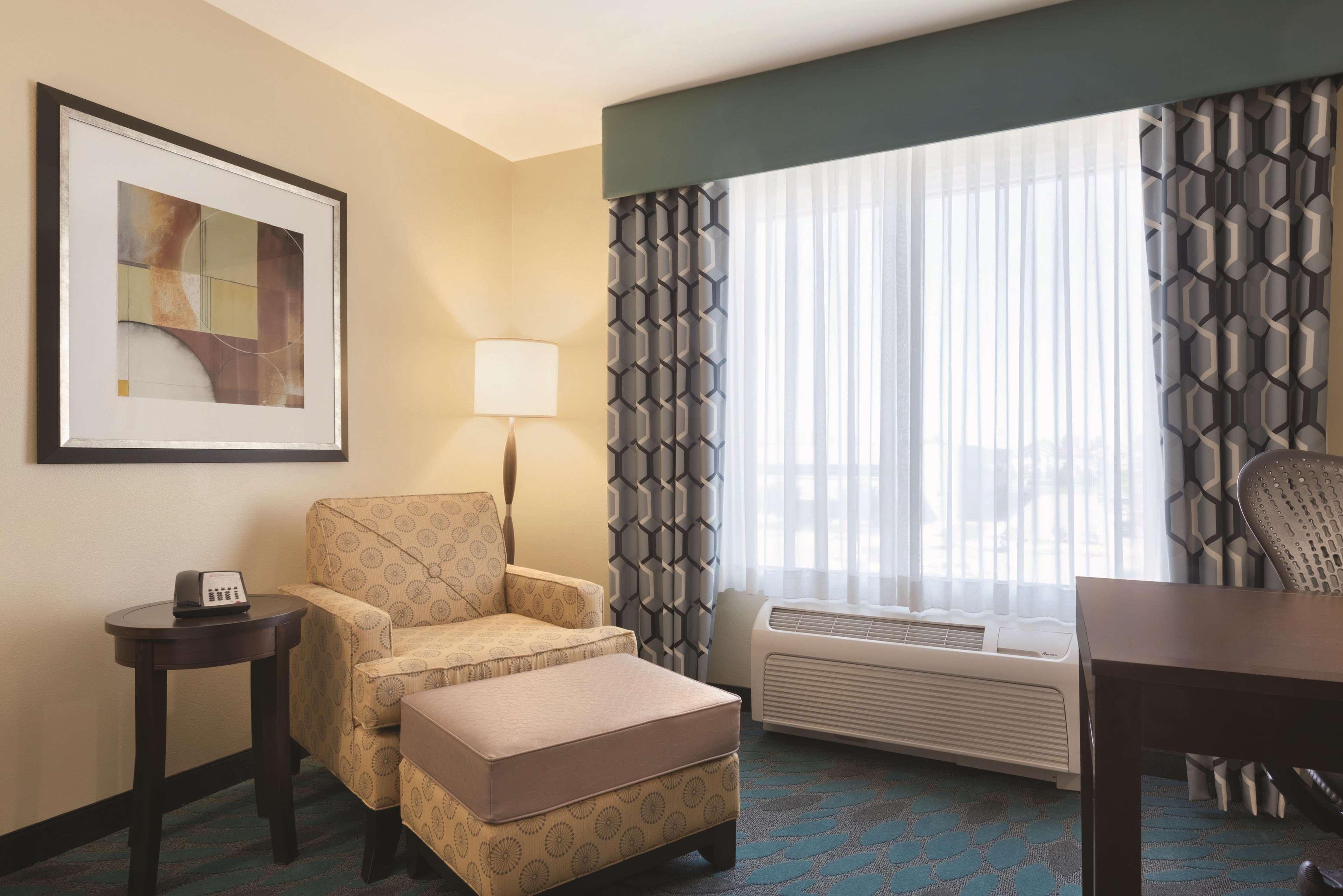 Hilton Garden Inn Fargo Exterior foto
