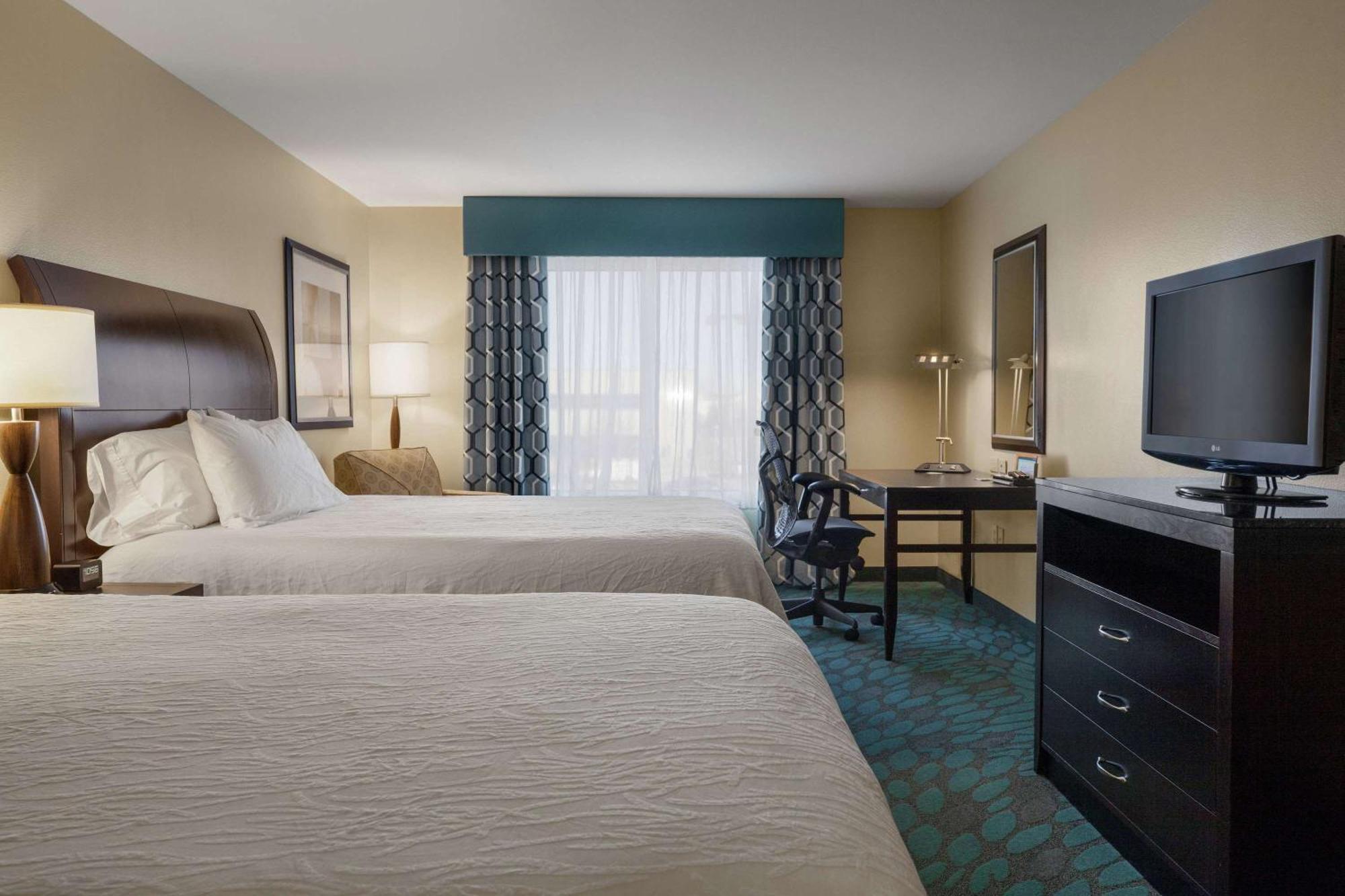 Hilton Garden Inn Fargo Exterior foto