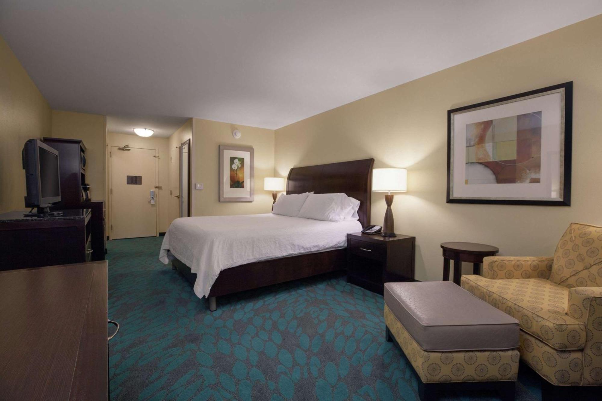 Hilton Garden Inn Fargo Exterior foto