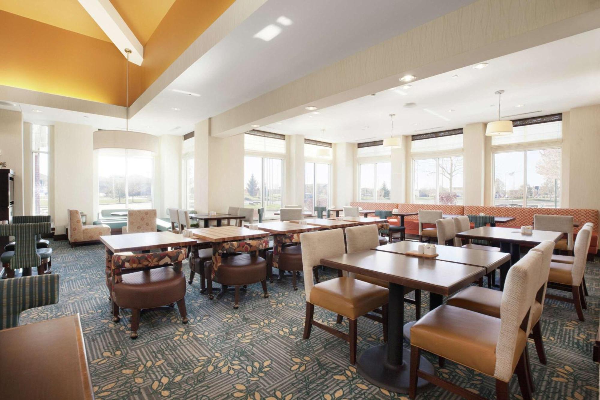 Hilton Garden Inn Fargo Exterior foto